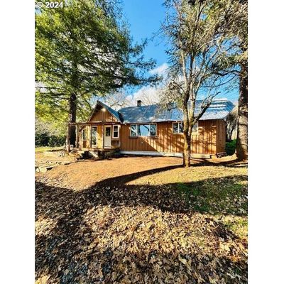 1480 Bridge Ln, Wolf Creek, OR 97497