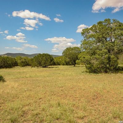 1506 Thanksgiving Road, Utopia, TX 78884