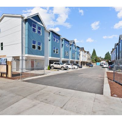 15063 Se Division St, Portland, OR 97236