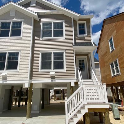 13 Cummins Street, Mantoloking, NJ 08738