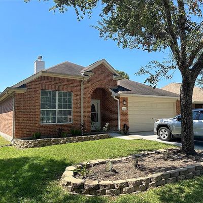 130 Bristol Bend Ln, Dickinson, TX 77539