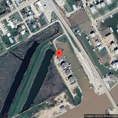 131 Boat Slip Rd, Matagorda, TX 77457