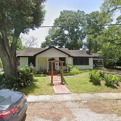 132 N Pinaud St, Saint Martinville, LA 70582