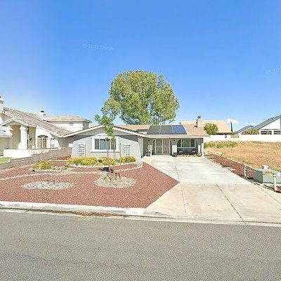 13345 Sea Gull Dr, Victorville, CA 92395