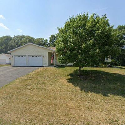 135 Sunset Dr, Henderson, MN 56044