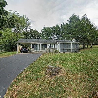 135 W Girl Scout Rd, Stevens, PA 17578