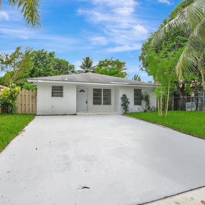 136 Reigle Ave, Delray Beach, FL 33444