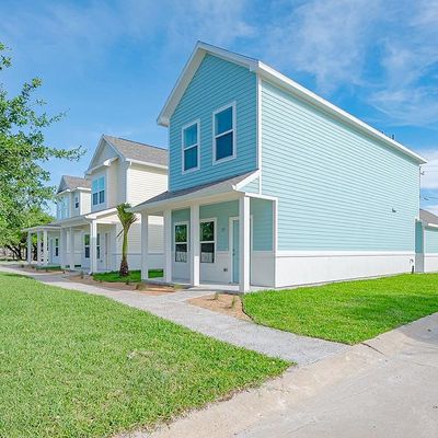 138 Lavaca Cir, Rockport, TX 78382