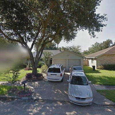 16323 Maplemont Dr, Houston, TX 77095