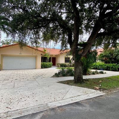 16501 Nw 84 Th Ave, Miami Lakes, FL 33016