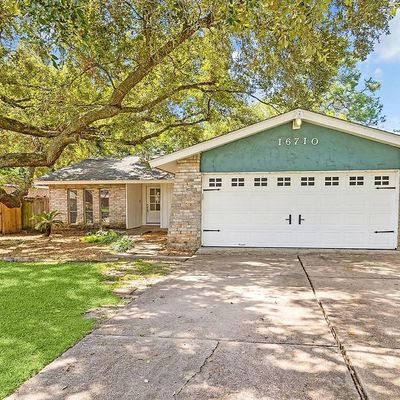 16710 Tibet Rd, Friendswood, TX 77546