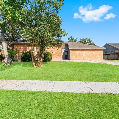 16961 Gleneagle Dr N, Conroe, TX 77385