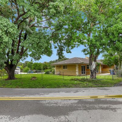 1699 Ne 33 Rd St, Oakland Park, FL 33334