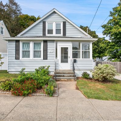 17 Cove St, West Haven, CT 06516