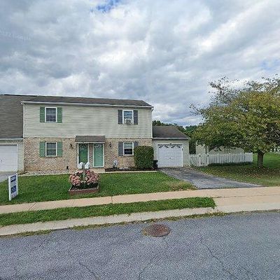 17 Dogwood Ln, Cleona, PA 17042