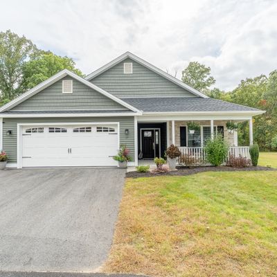 17 Henry Dr, Moosup, CT 06354