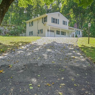 17 Trailside Dr, Norwalk, CT 06851