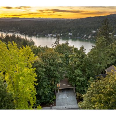 1701 Woodland Ter, Lake Oswego, OR 97034