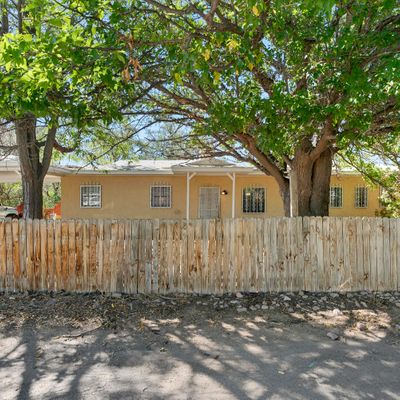 1724 Coe Rd Sw, Albuquerque, NM 87105