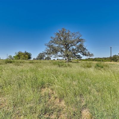 173 Sunny Day Dr, Red Rock, TX 78662