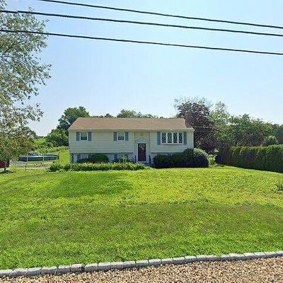 1756 Hill St, Northbridge, MA 01534