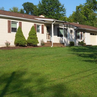 1760 Lower Rocky Dale Rd, Green Lane, PA 18054