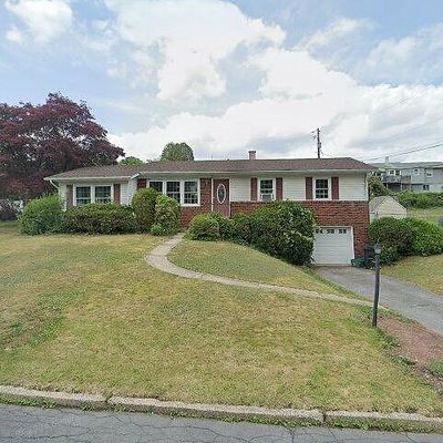 18 Deerfield Dr, Pottsville, PA 17901