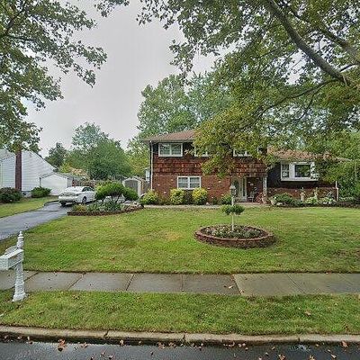 18 Ferndale Dr, Parsippany, NJ 07054