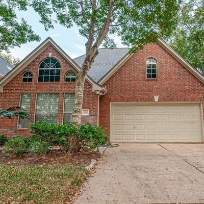 18 Grants Lake Cir, Sugar Land, TX 77479