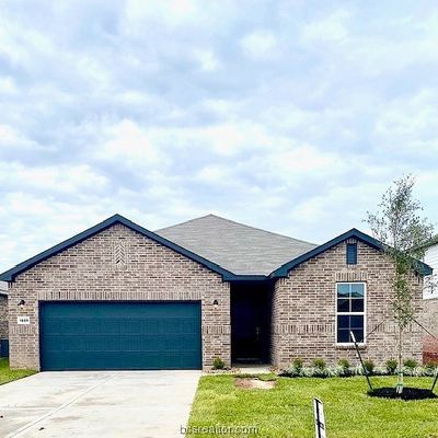 1809 Spyglass Dr, Navasota, TX 77868