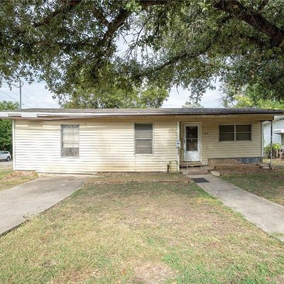 1816 Davis St, Taylor, TX 76574