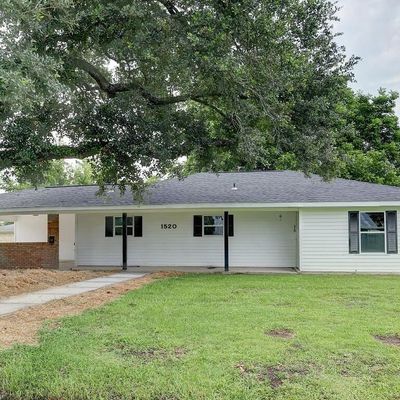 1520 N Avenue L, Crowley, LA 70526