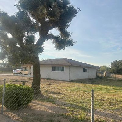 15282 Live Oak St, Hesperia, CA 92345