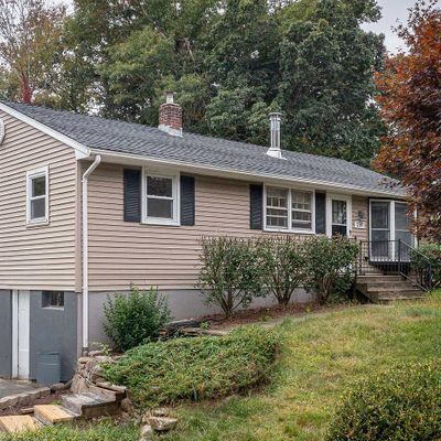 159 Park Avenue Extension, Montville, CT 06382