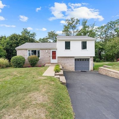 160 Rivercrest Dr, Coraopolis, PA 15108