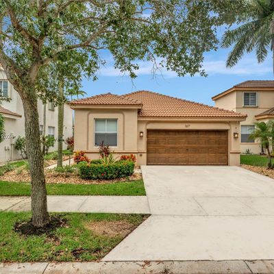 1617 Winterberry Ln, Weston, FL 33327