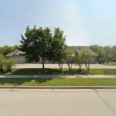 1619 Goldenrod Cir, West Bend, WI 53095