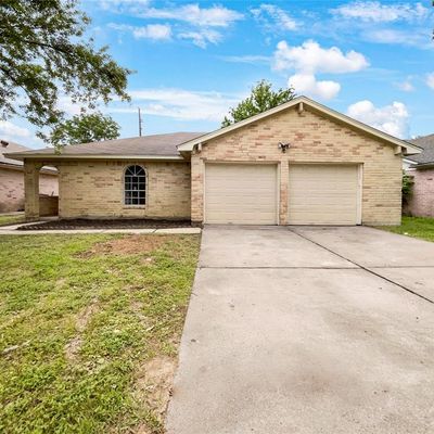 16207 Camino Del Sol Dr, Houston, TX 77083