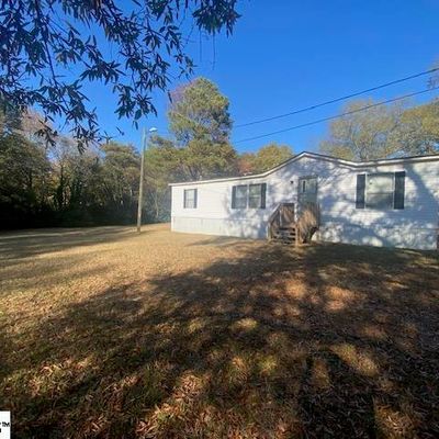 2 Cherokee Street, Laurens, SC 29360