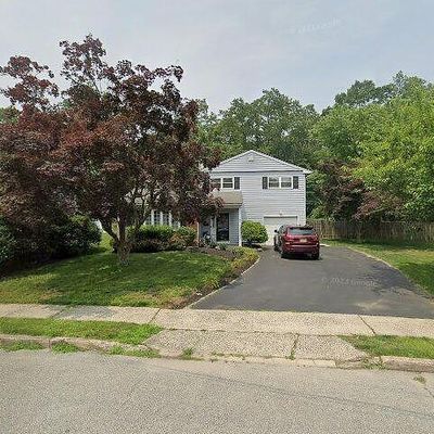 2 Peabody Ln, Trenton, NJ 08619