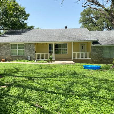 200 River Trl, Seguin, TX 78155