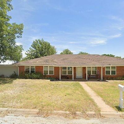 201 Palestine St, Coleman, TX 76834