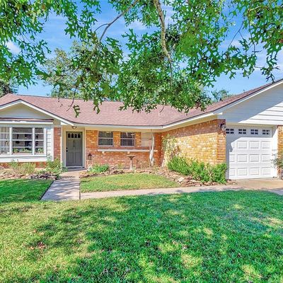 2016 Kingsway Drive Drive, League City, TX 77573