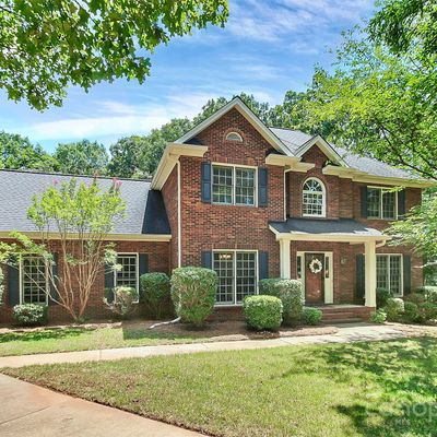 2019 Millbrook Ln, Matthews, NC 28104