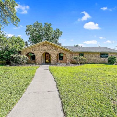 202 Molly Ln, Mineola, TX 75773