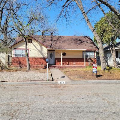 203 N Adams St, San Angelo, TX 76901