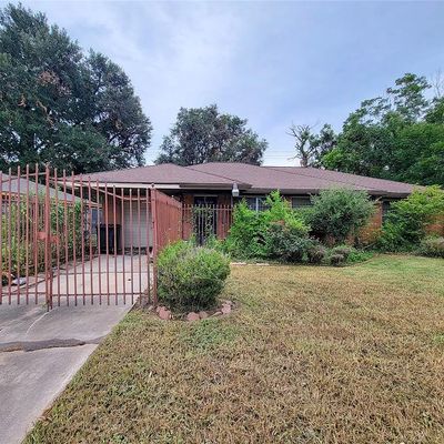 203 Spell St, Houston, TX 77022