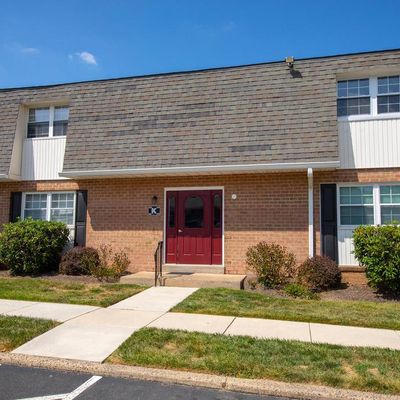 205 Hampton Crossing, Southampton, PA 18966