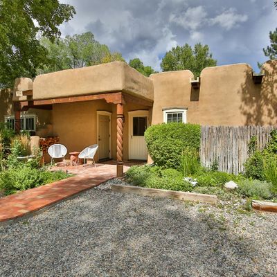 205 Upper Ranchitos Road, Taos, NM 87571