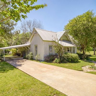 207 4 Th Ave, Smithville, TX 78957